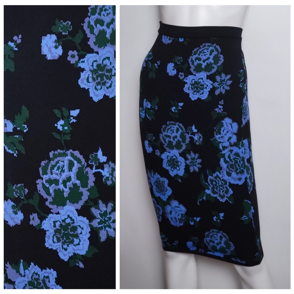 Ann Taylor Skirt • Blue Rose Floral • Sweater Knit • Stretch • S-M